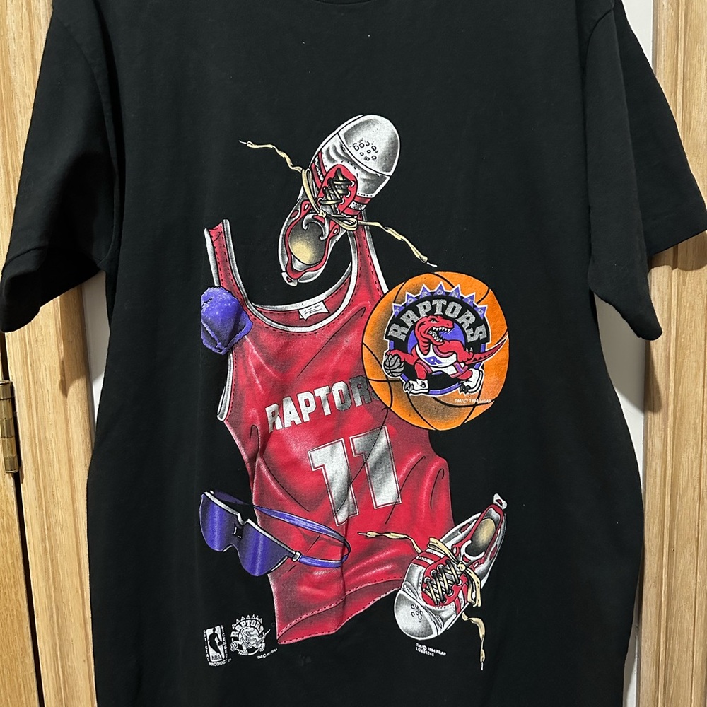 Vintage 1994 raptors shirt